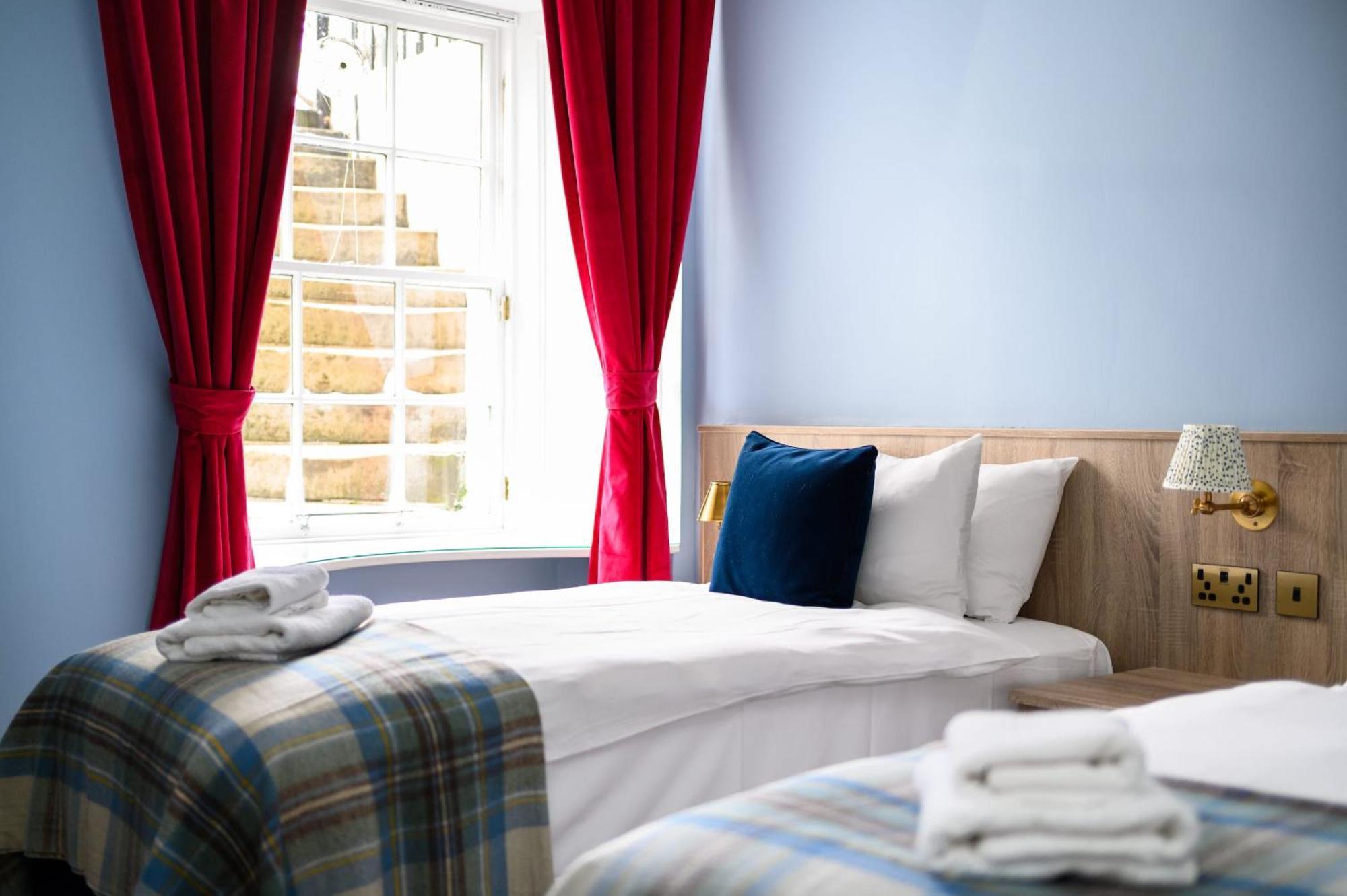 Queen Charlotte Guesthouse Edinburgh Exterior photo