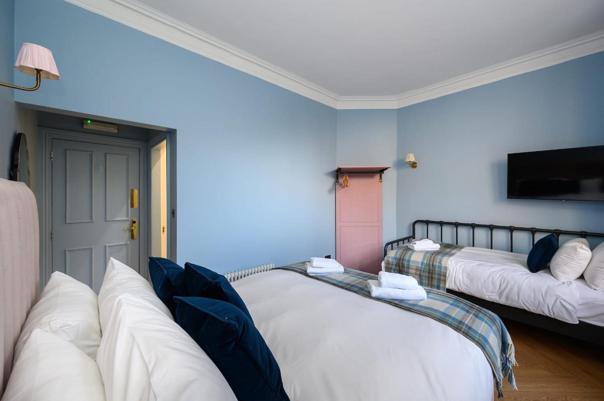 Queen Charlotte Guesthouse Edinburgh Exterior photo