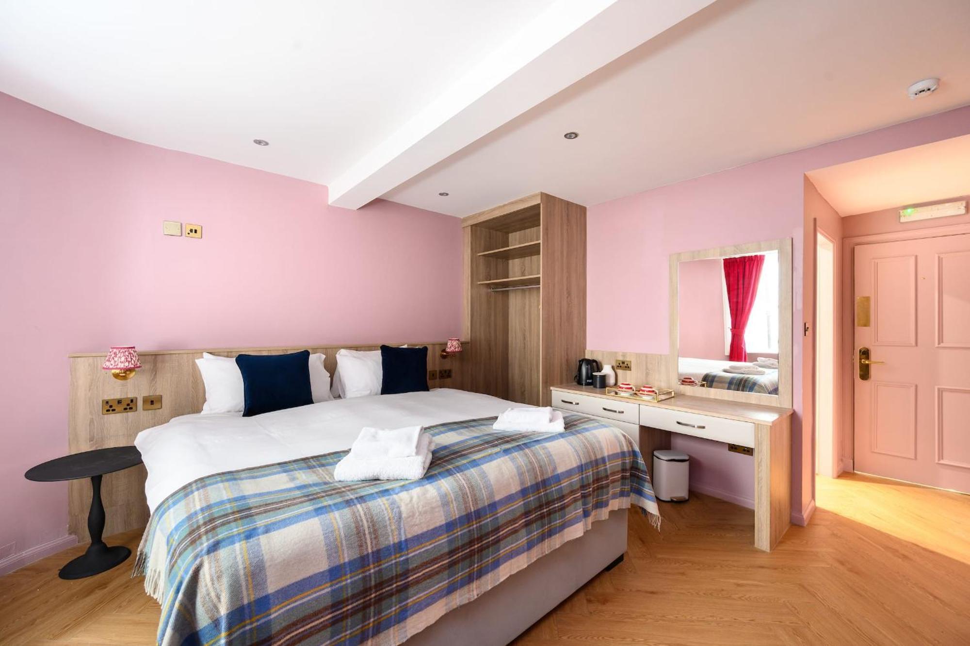 Queen Charlotte Guesthouse Edinburgh Exterior photo