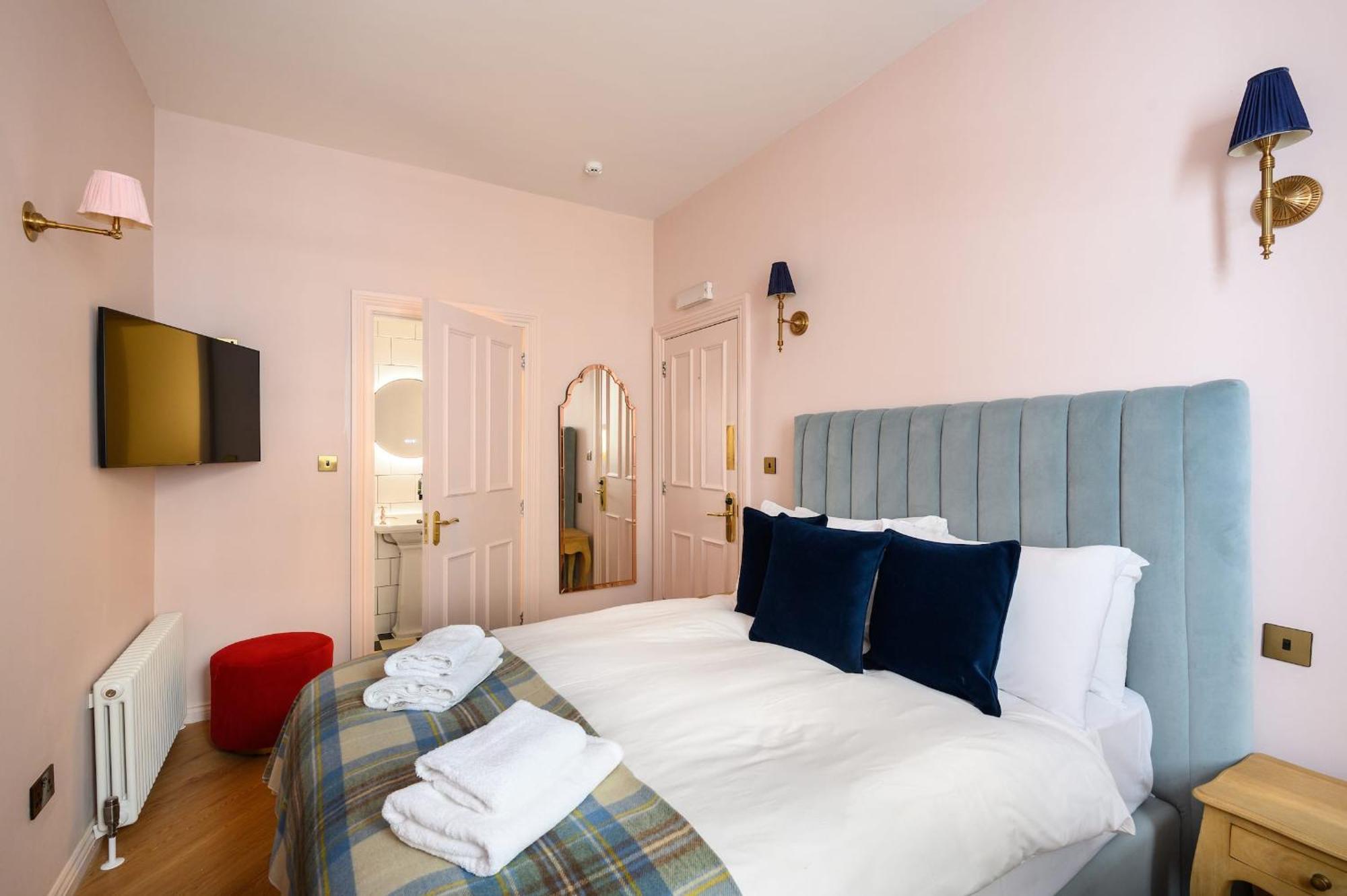 Queen Charlotte Guesthouse Edinburgh Exterior photo